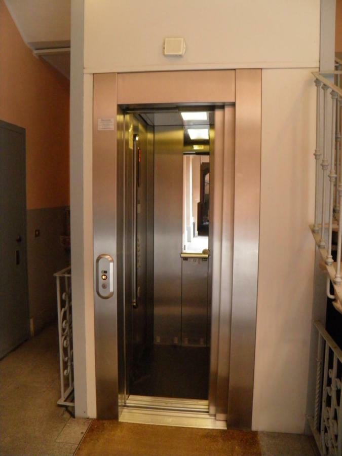 Apartamento Il Nido Sul Tetto A Milano Exterior foto